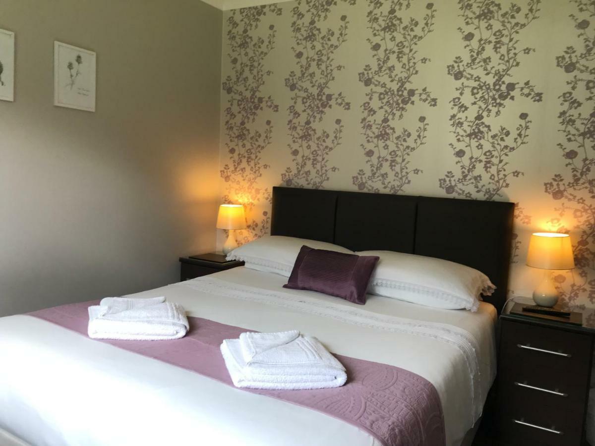 Clover Holidays - Cliff View Perth Extérieur photo