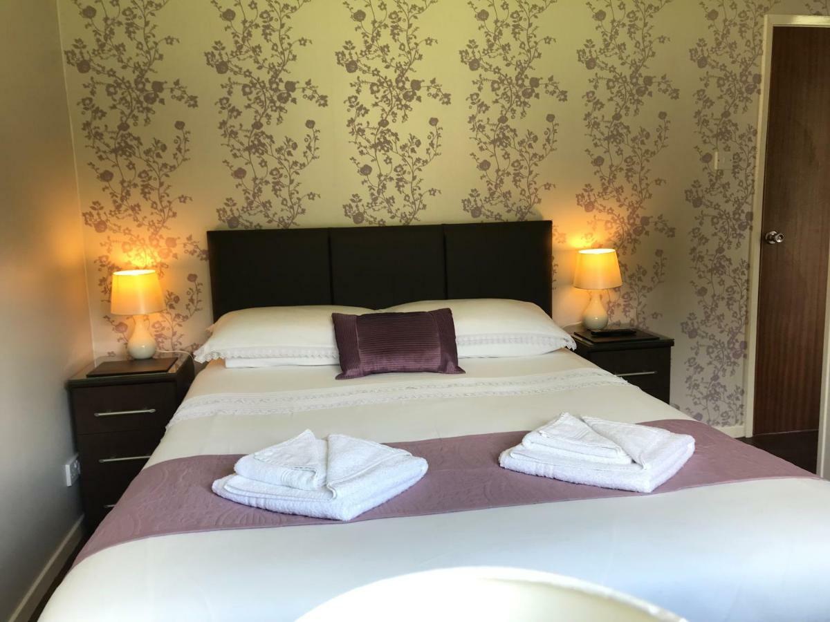 Clover Holidays - Cliff View Perth Extérieur photo